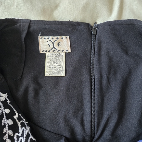 VTG IXE Black and White Embroidered Skirt - Picture 3 of 5